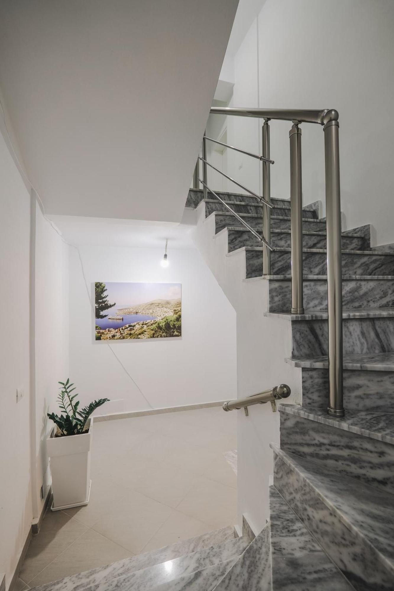 Vila Amare Sarandë 外观 照片
