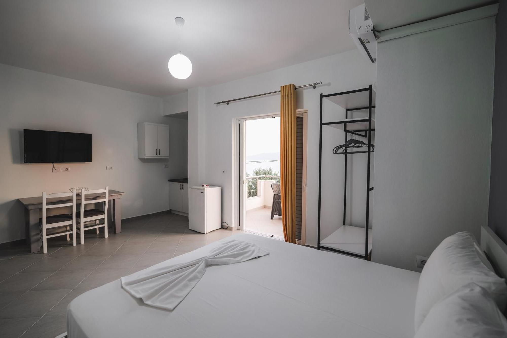 Vila Amare Sarandë 外观 照片