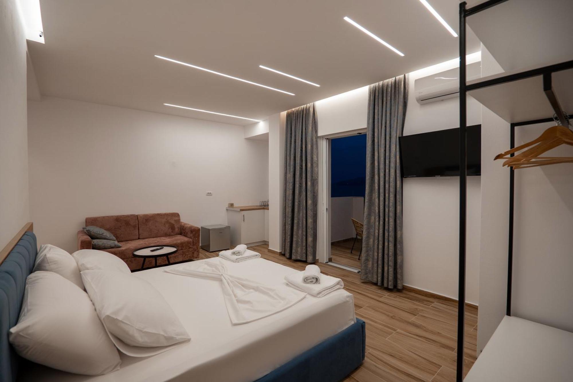 Vila Amare Sarandë 外观 照片