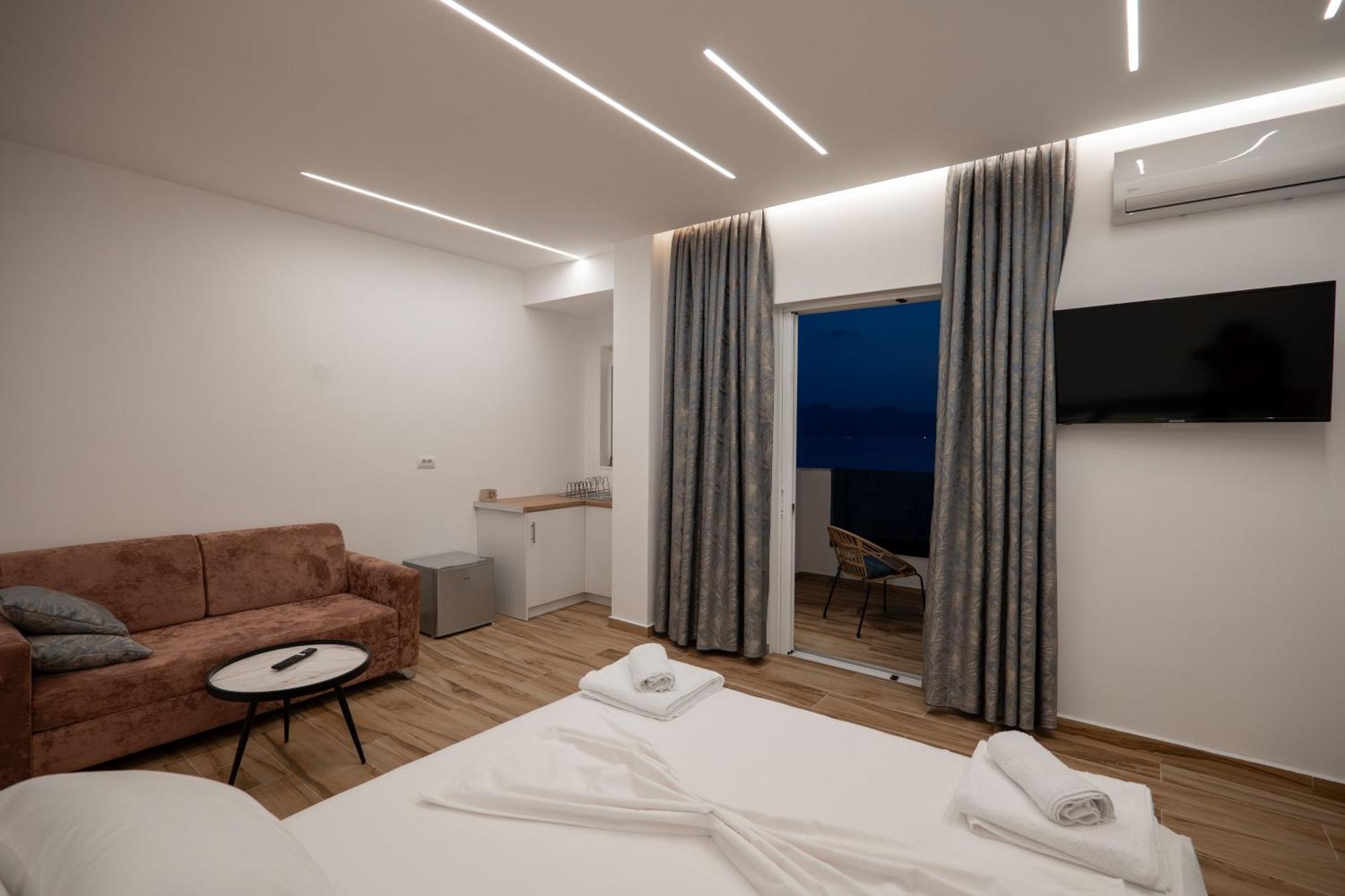 Vila Amare Sarandë 外观 照片